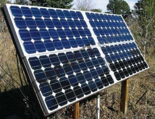 Se montează panouri fotovoltaice în zona Centralei Nucleare